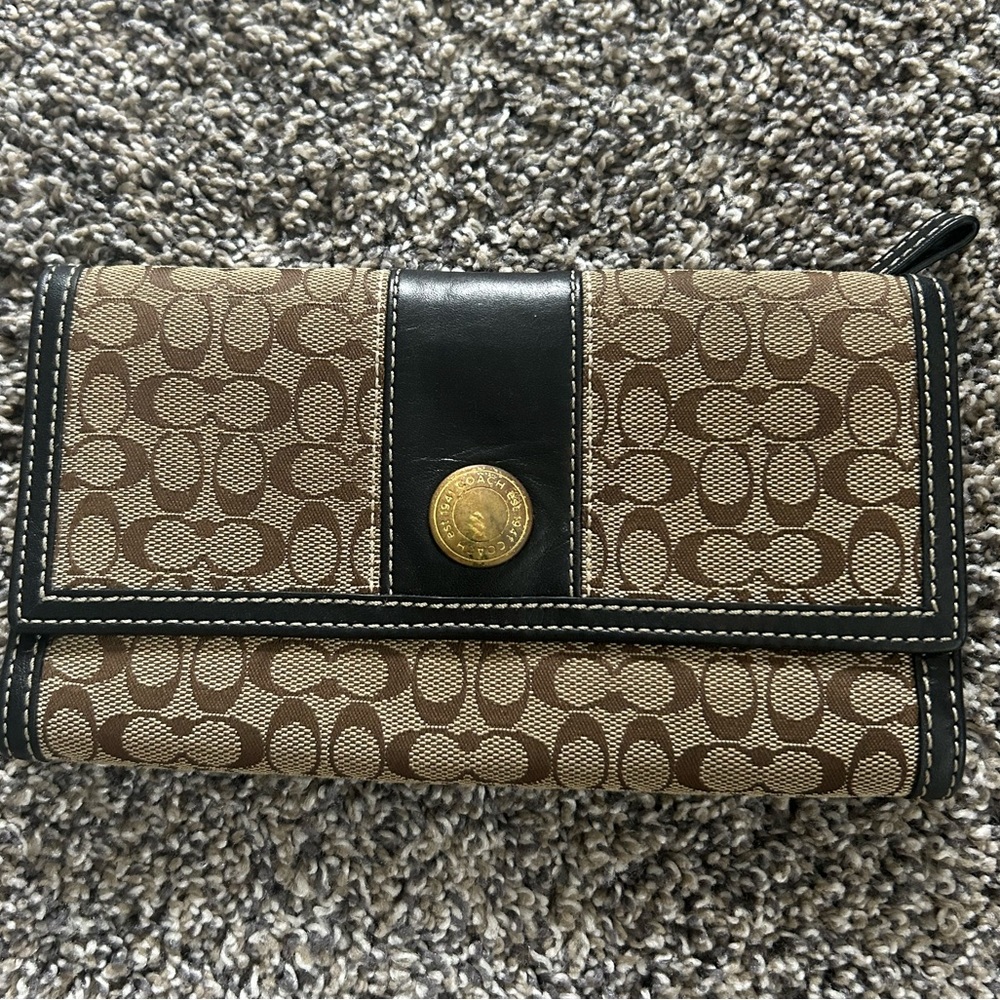Coach logo wallet
